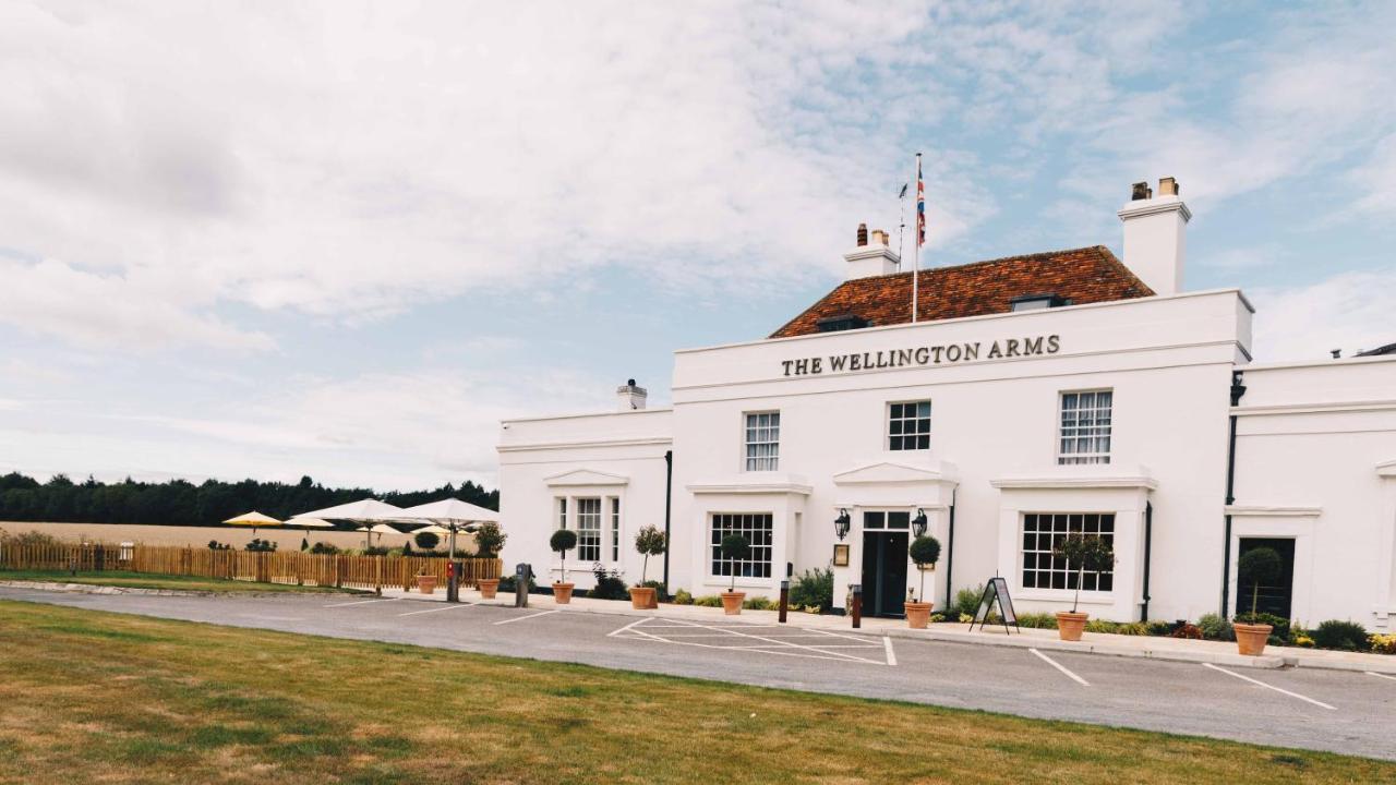 The Wellington Arms - Basingstoke-Reading Hotel Heckfield Екстериор снимка