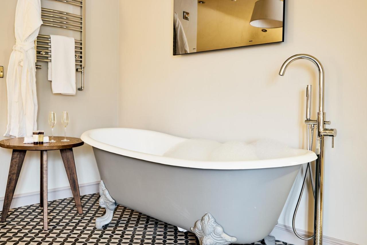 The Wellington Arms - Basingstoke-Reading Hotel Heckfield Екстериор снимка